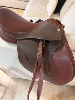 HDR Devrel Classic English Saddle. All purpose